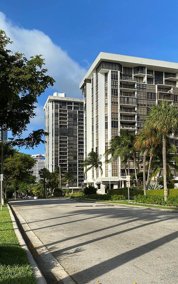 1915 Brickell Ave Unit: CC6