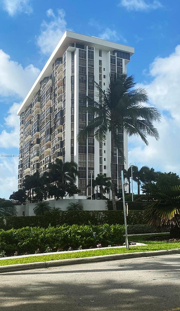 1915 Brickell Ave Unit: CC6
