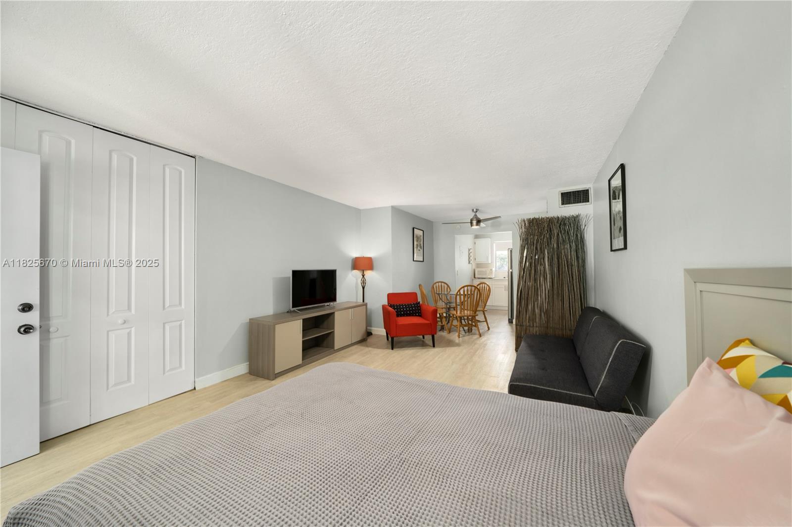 631 Jefferson Ave # 302