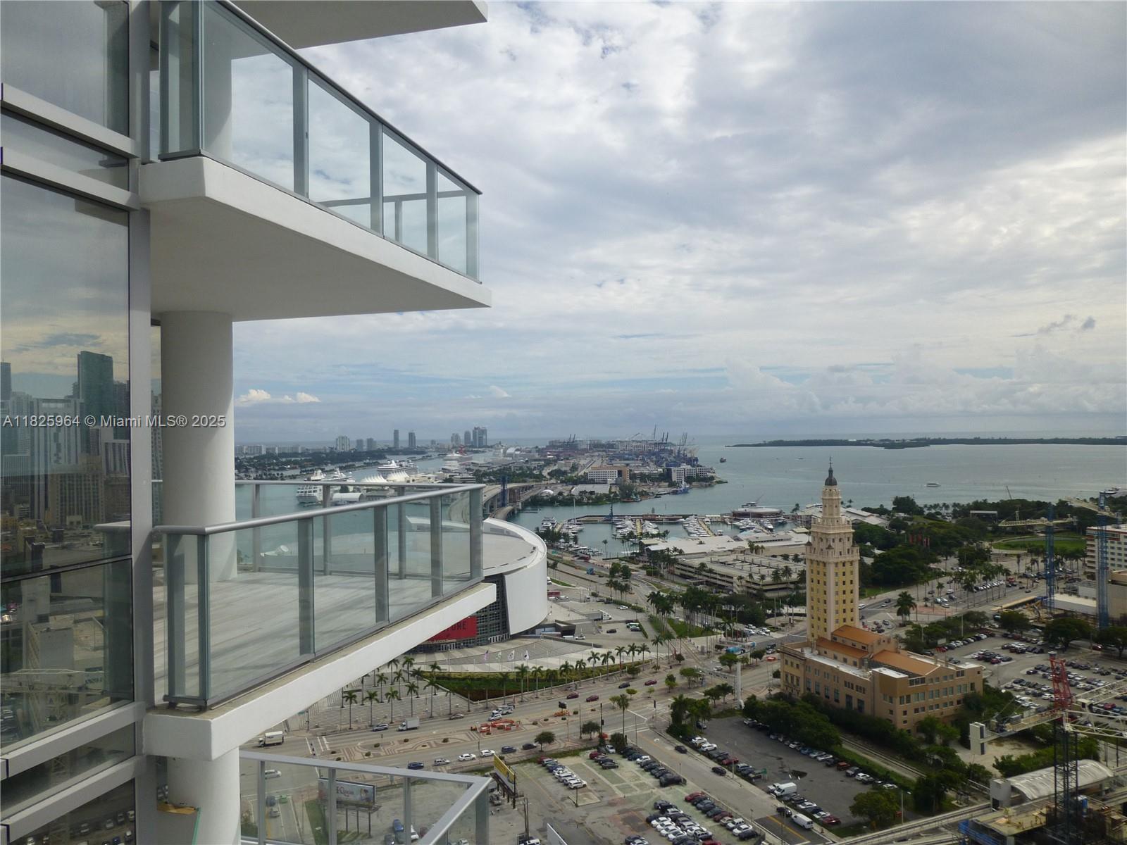 851 NE 1st Ave # 2612