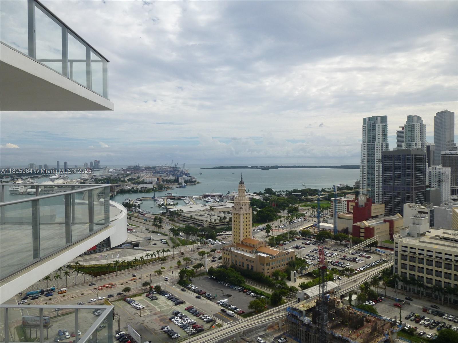 851 NE 1st Ave # 2612