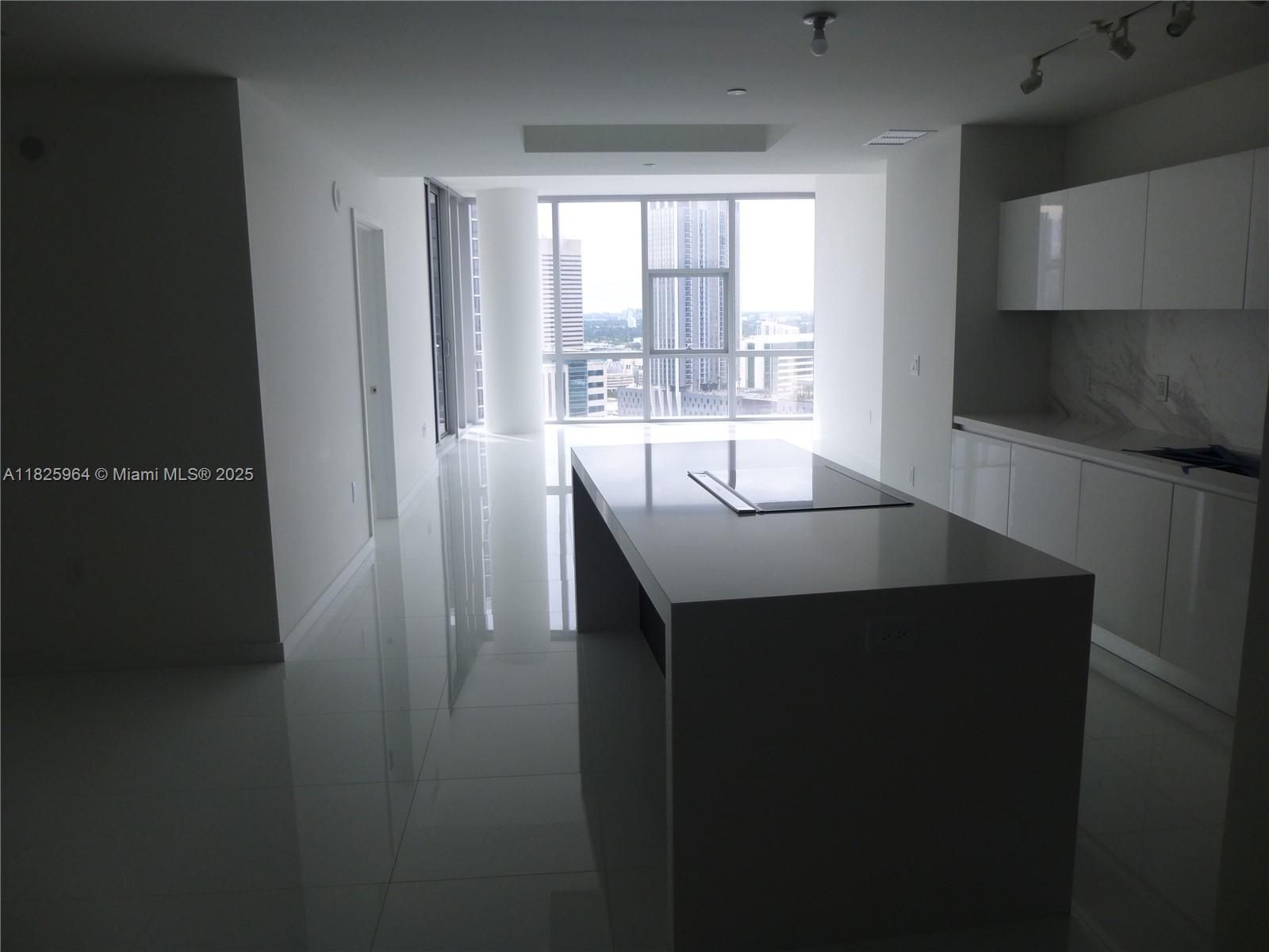 851 NE 1st Ave # 2612
