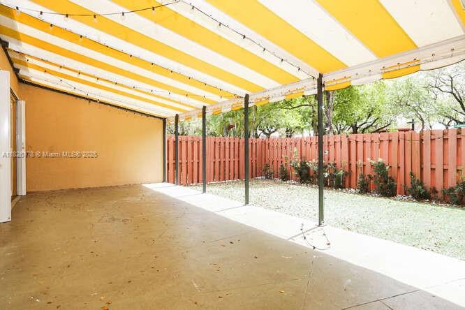 7126 Ballantrae Ct