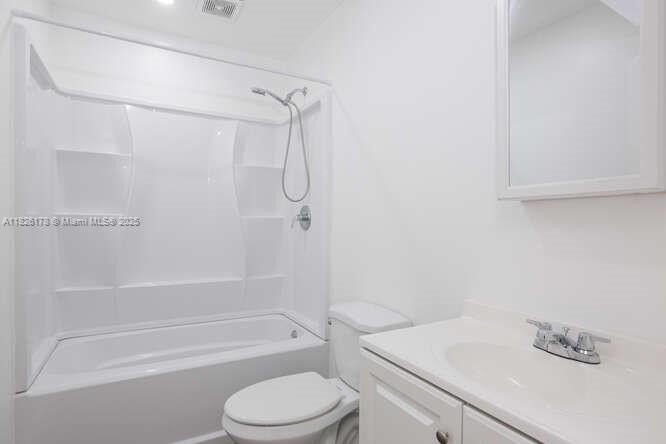 7126 Ballantrae Ct