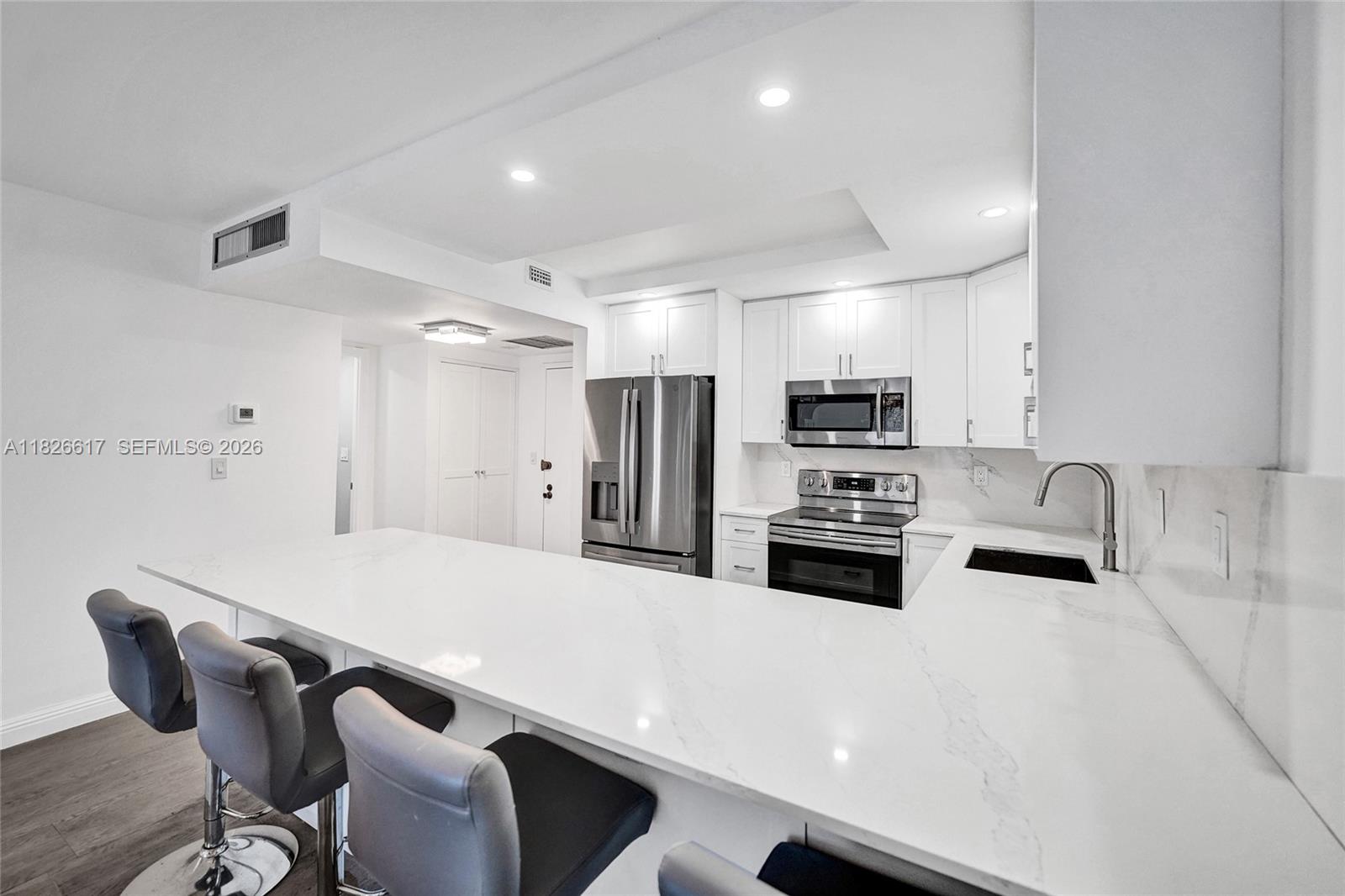 600 Three Islands Blvd # 1016