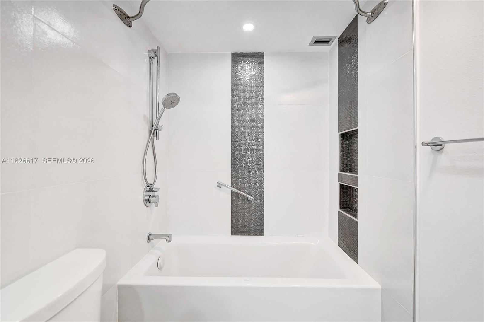 600 Three Islands Blvd # 1016