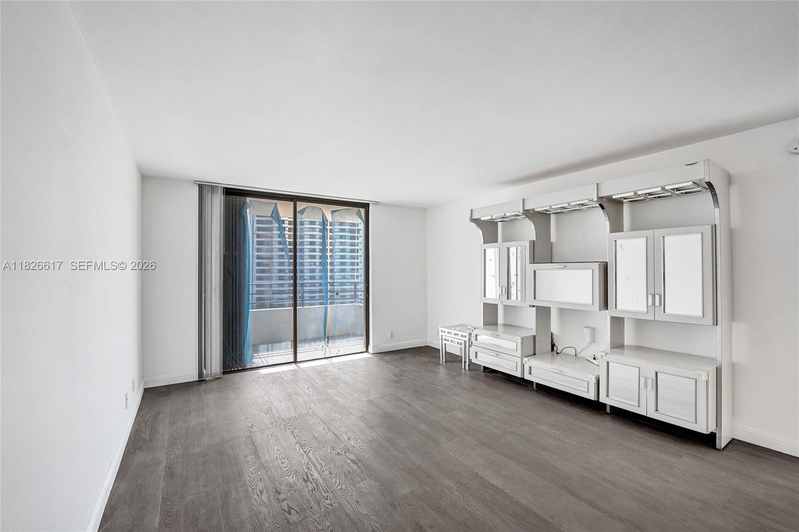 600 Three Islands Blvd # 1016