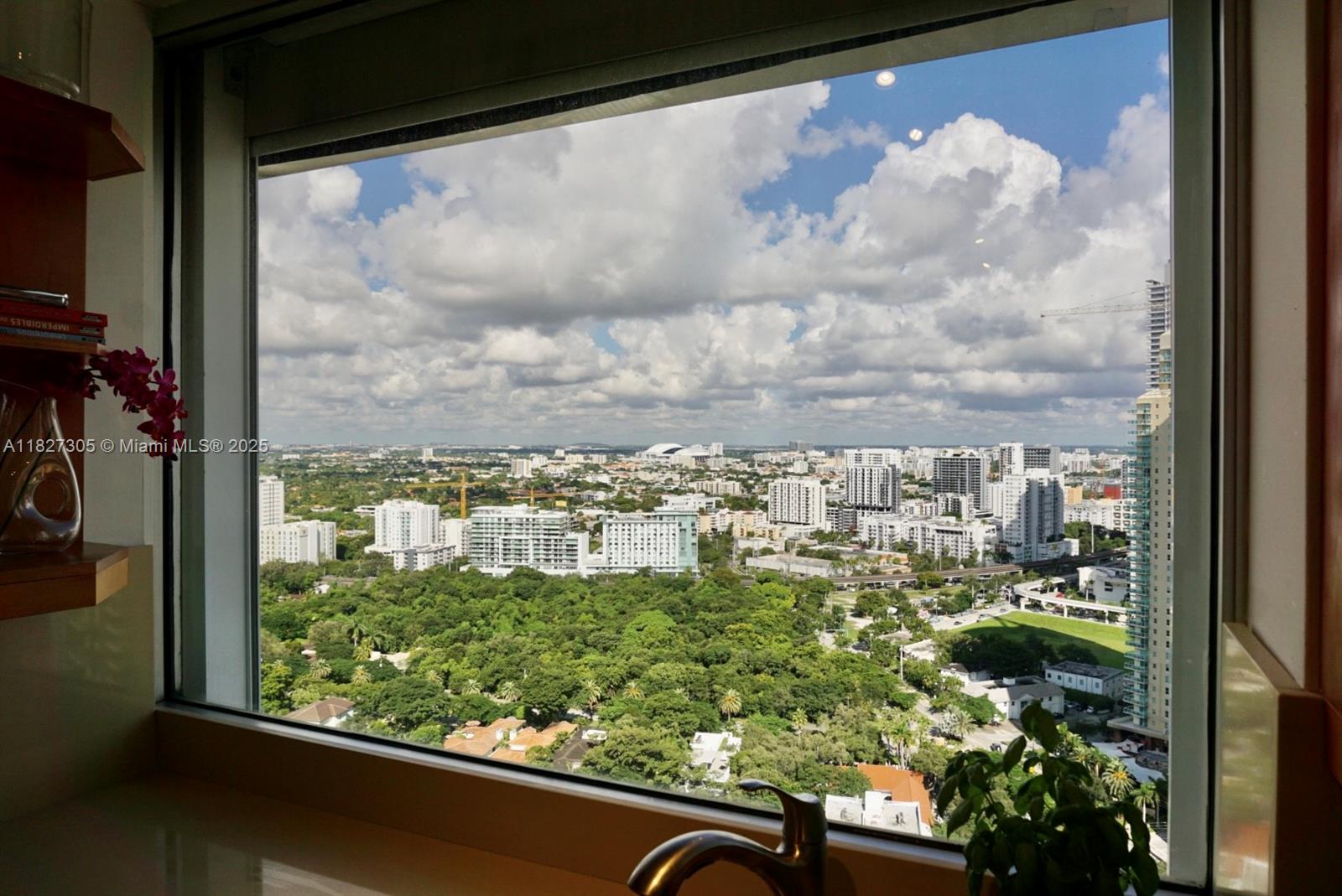 1541 Brickell Ave # A3302