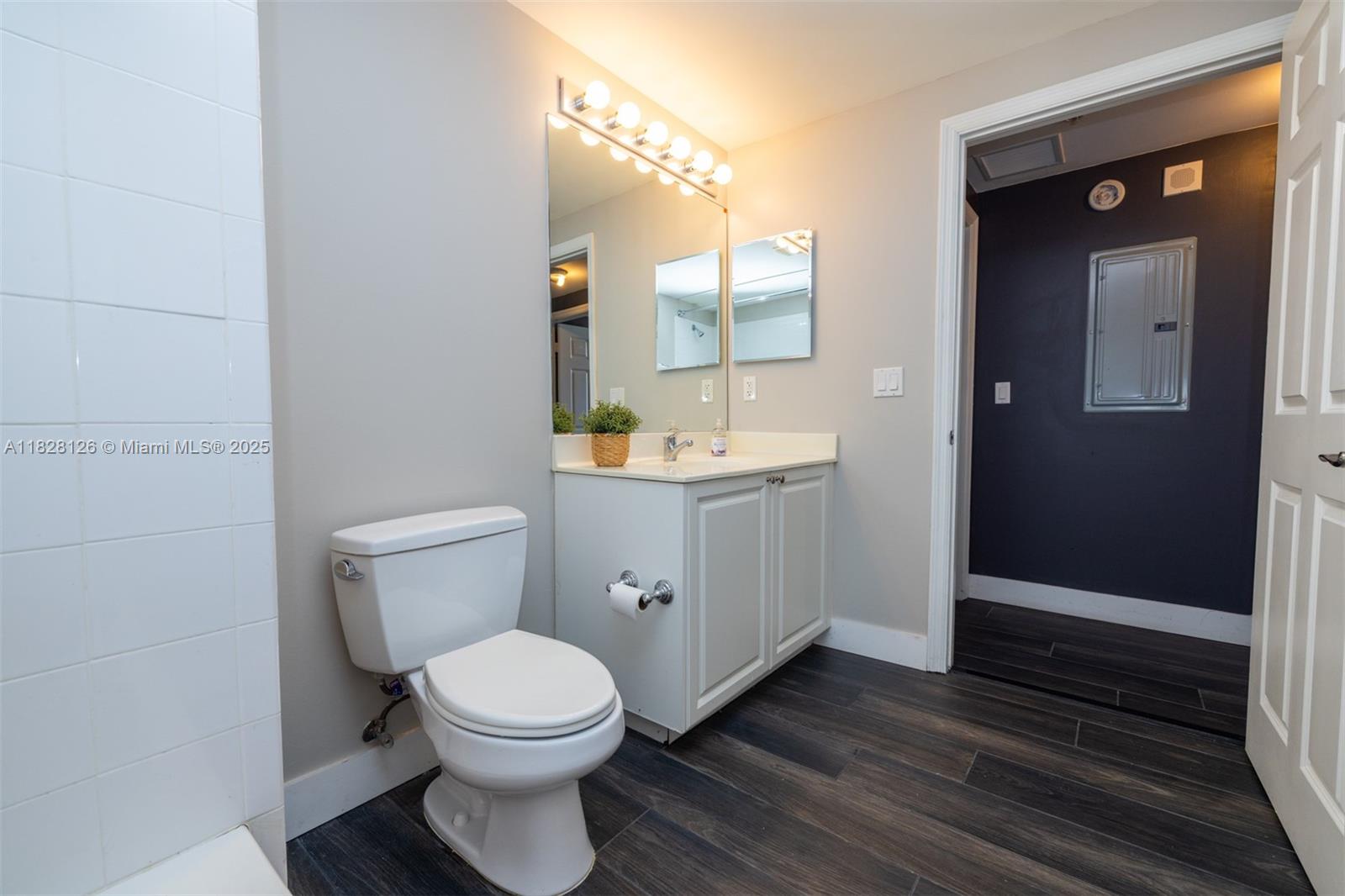 888 S Douglas Rd Unit: PH07