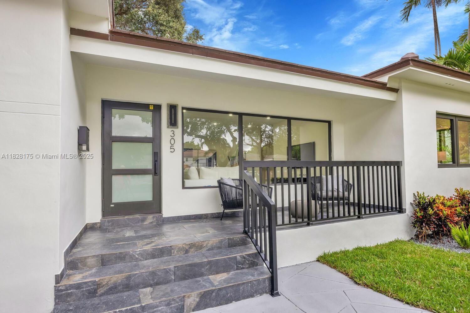 305 Fluvia Ave