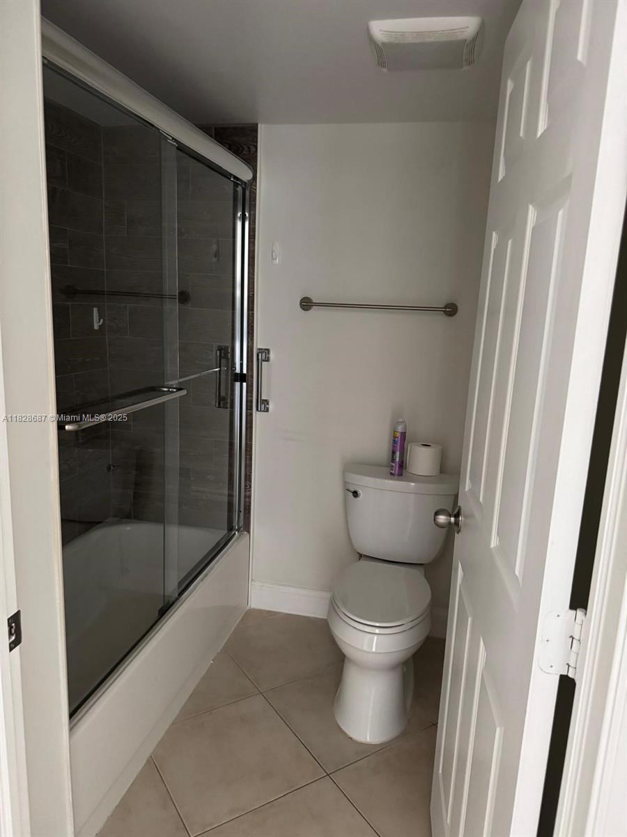 9293 Vista Del Lago # A