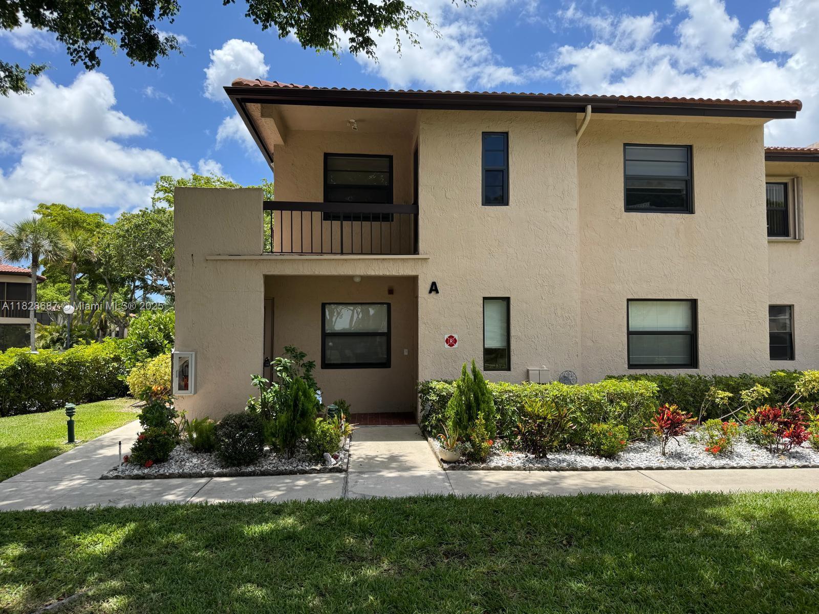 9293 Vista Del Lago # A
