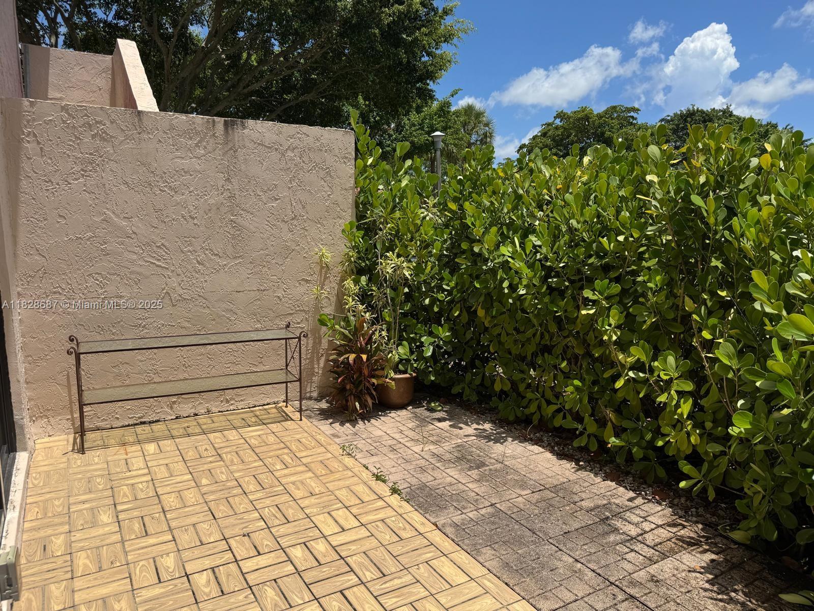 9293 Vista Del Lago # A