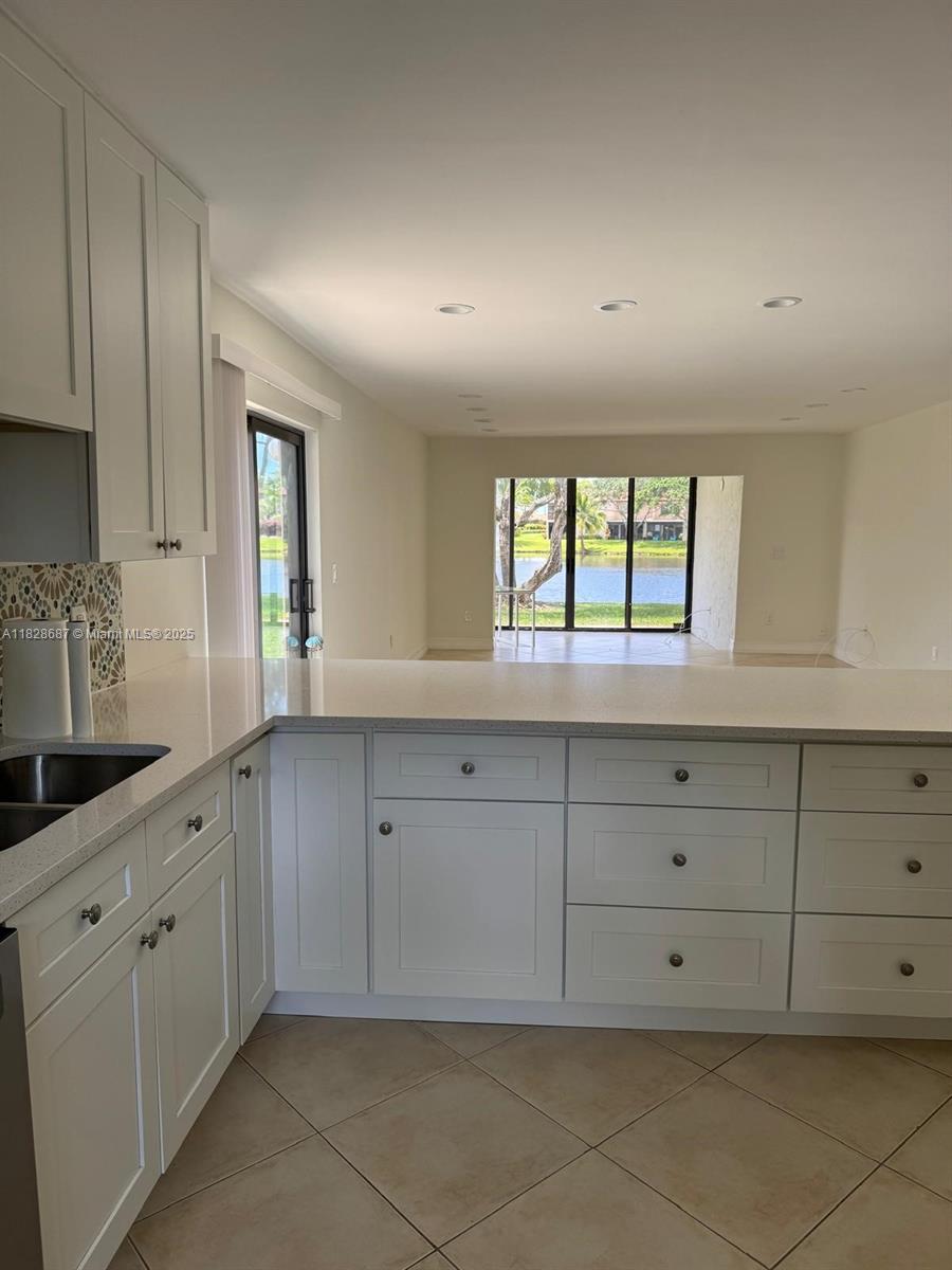 9293 Vista Del Lago # A