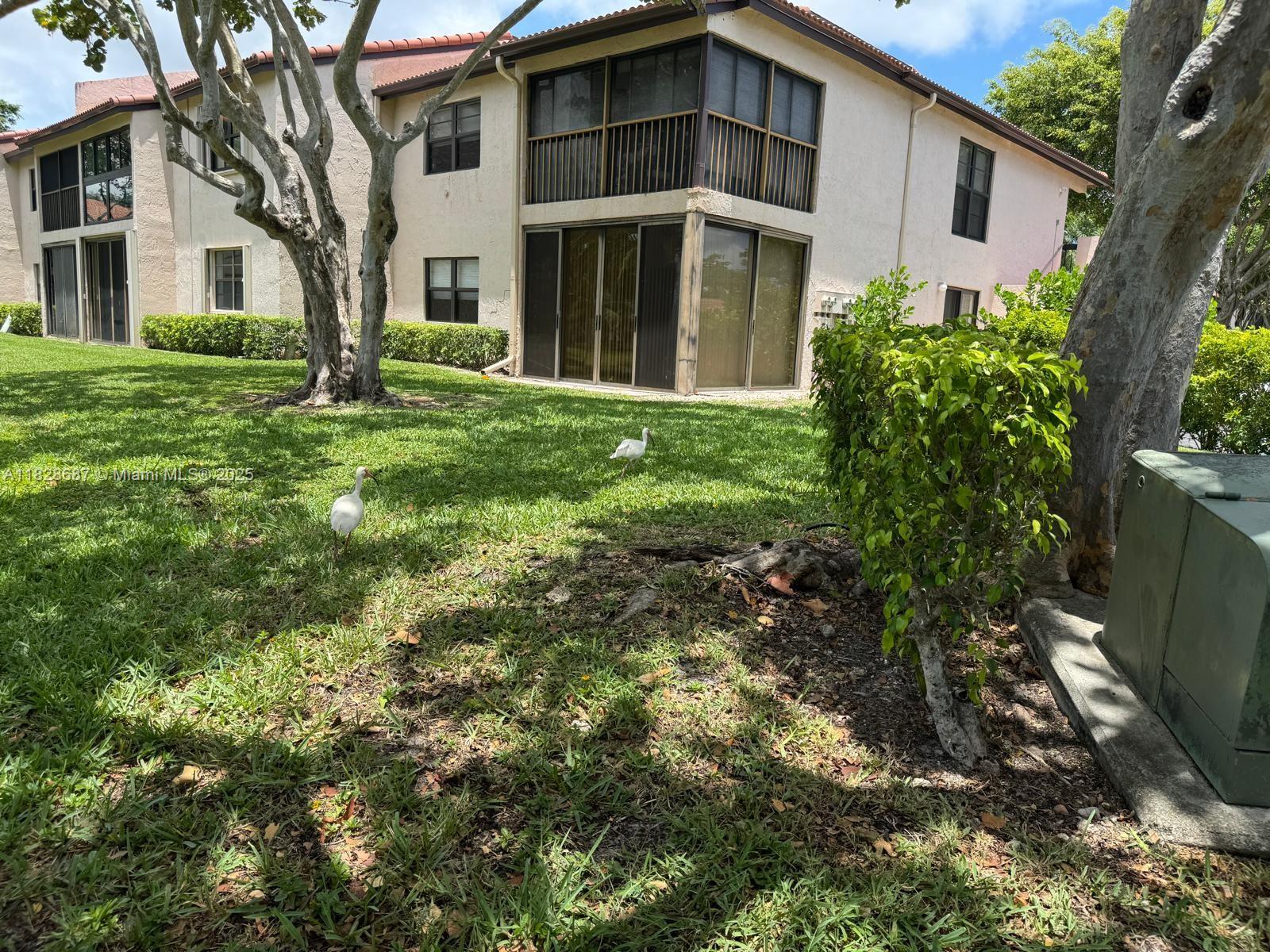 9293 Vista Del Lago # A