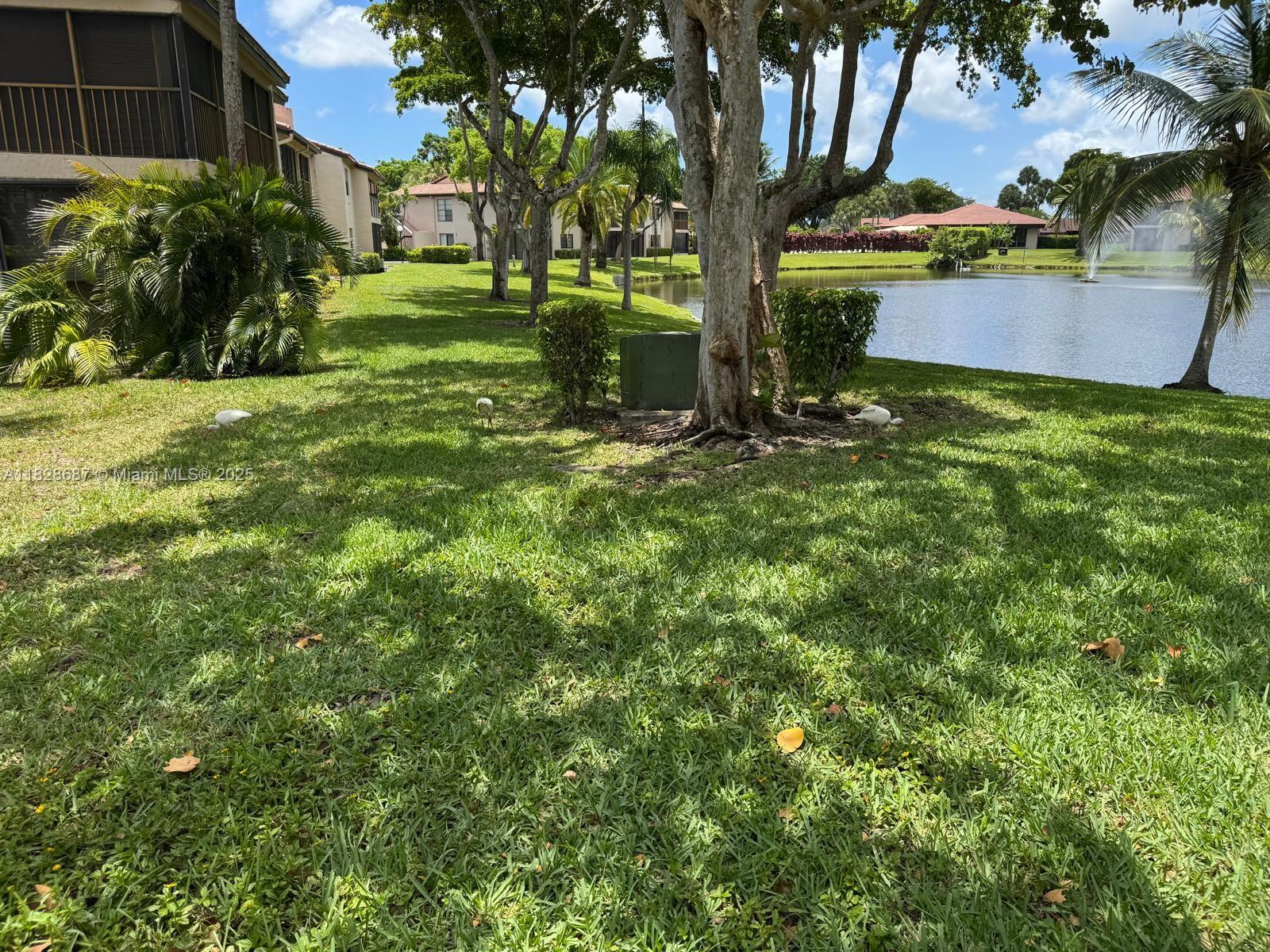 9293 Vista Del Lago # A