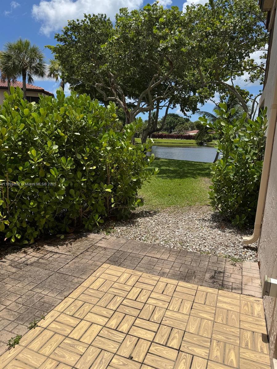 9293 Vista Del Lago # A