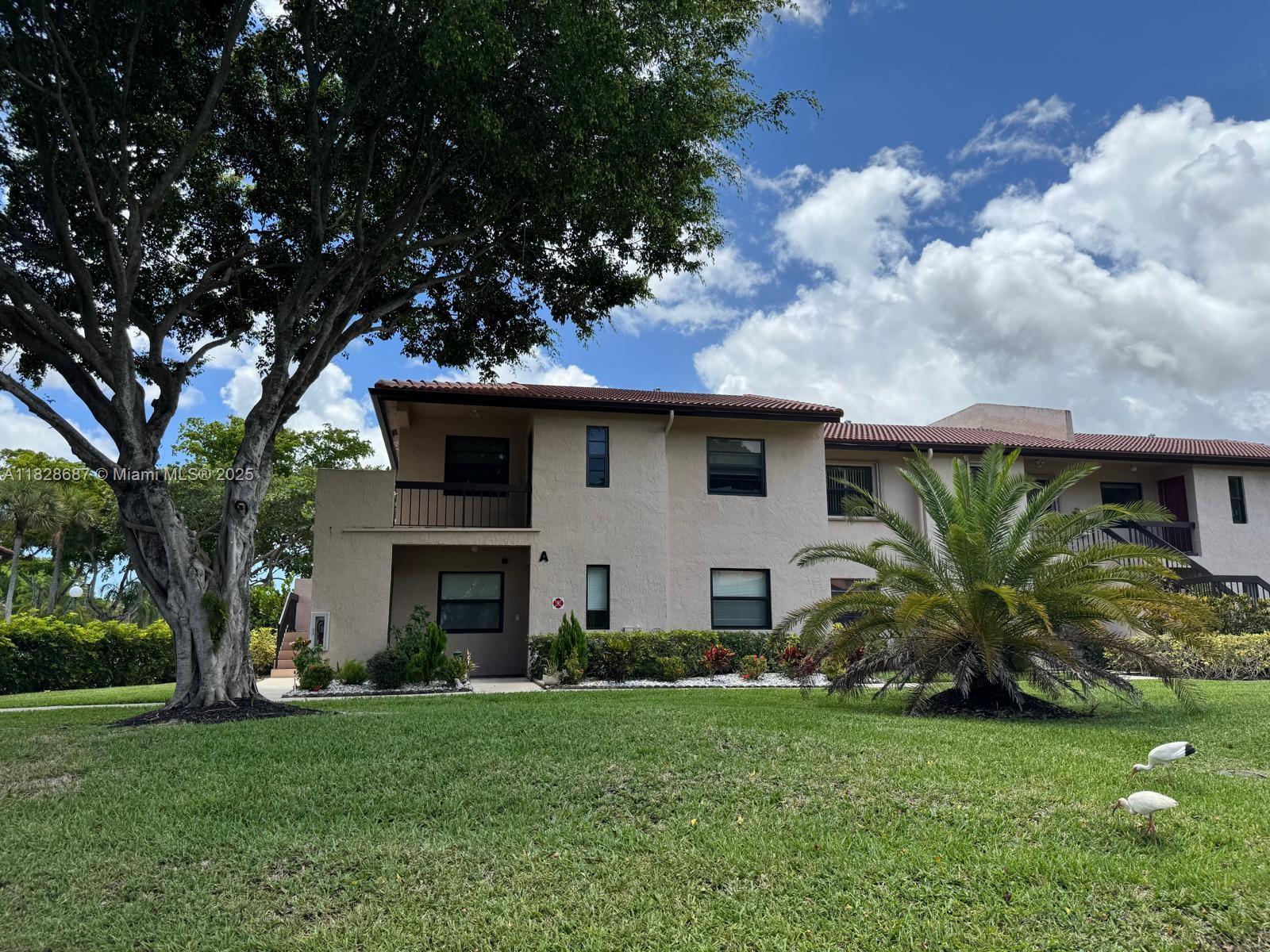 9293 Vista Del Lago # A