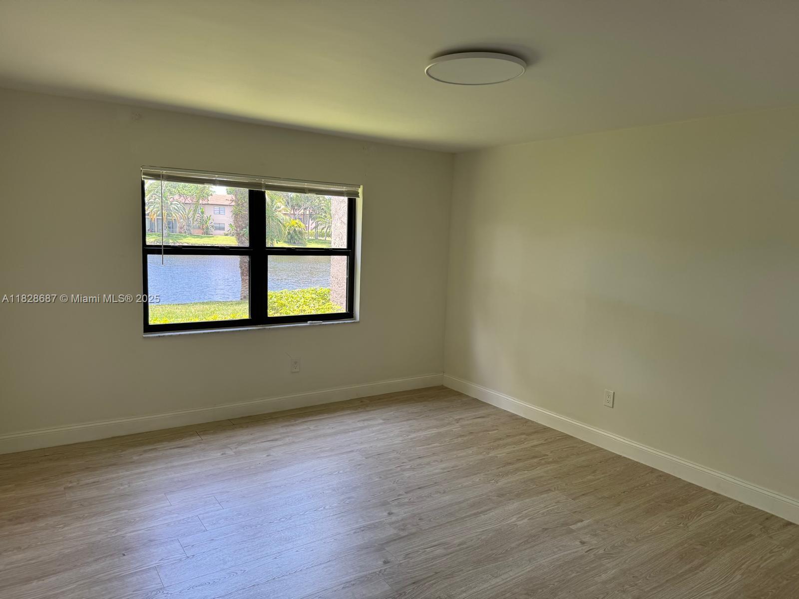 9293 Vista Del Lago # A