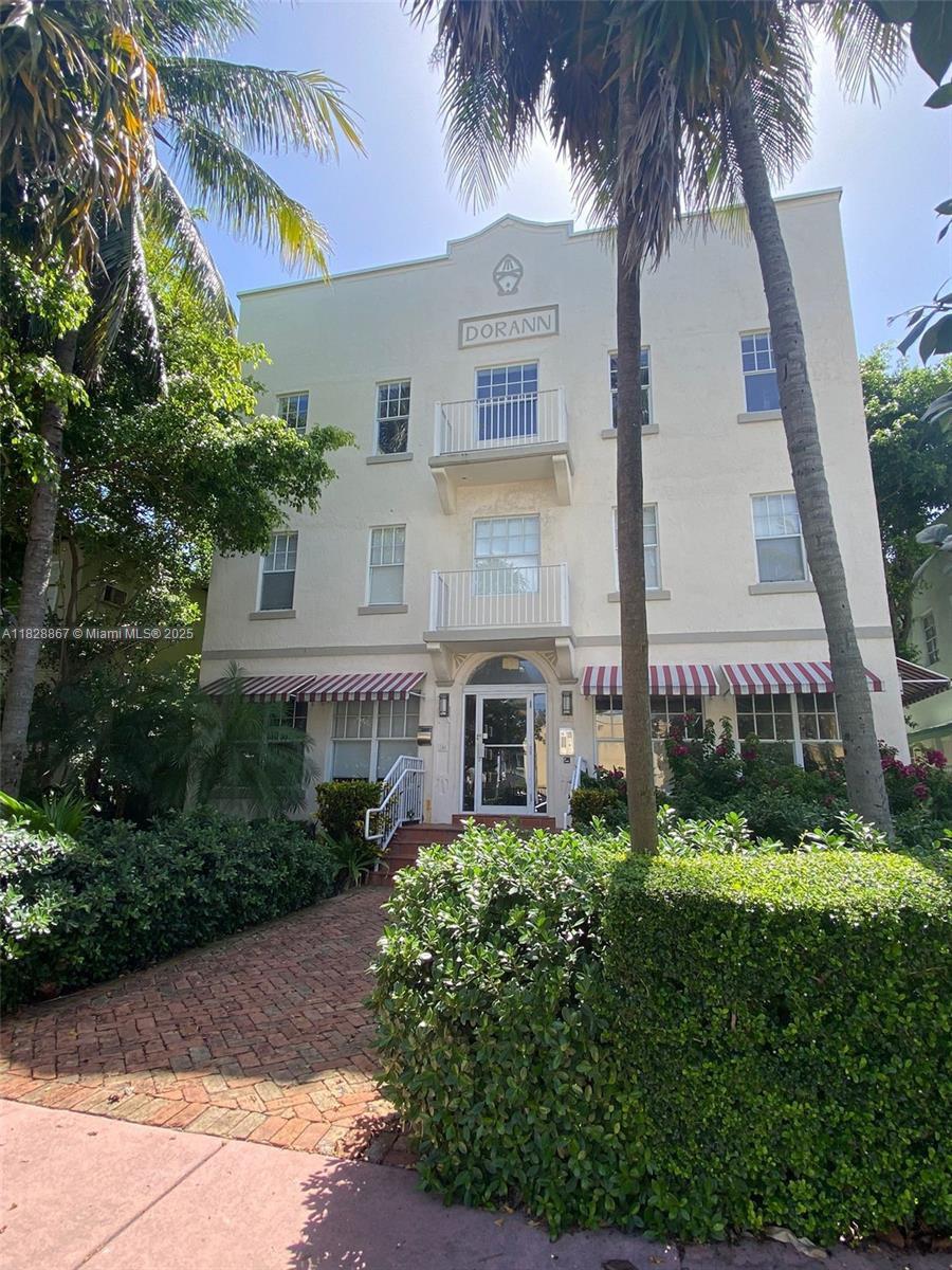 1244 Pennsylvania Ave # 103