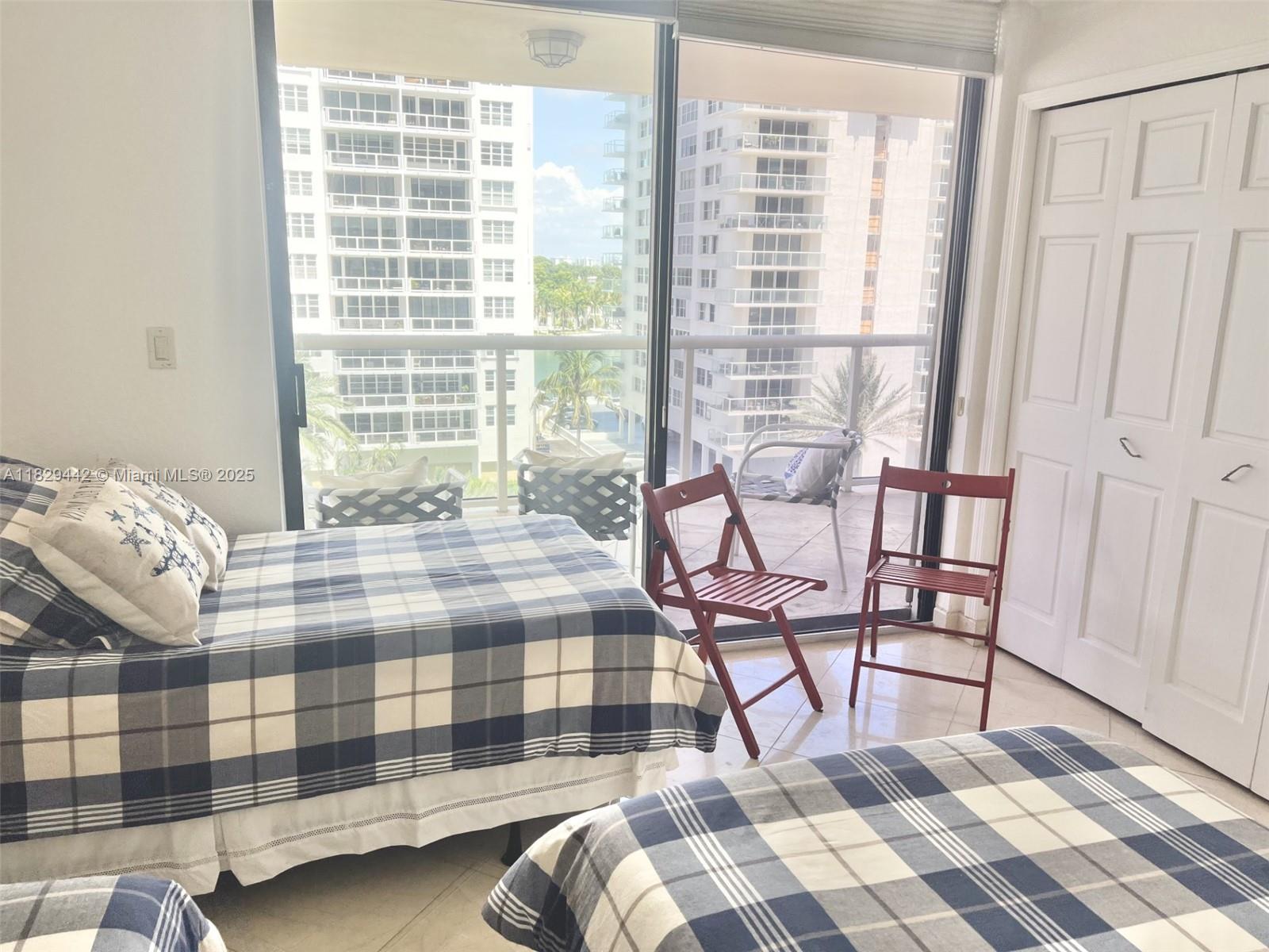 5757 Collins Ave # 803