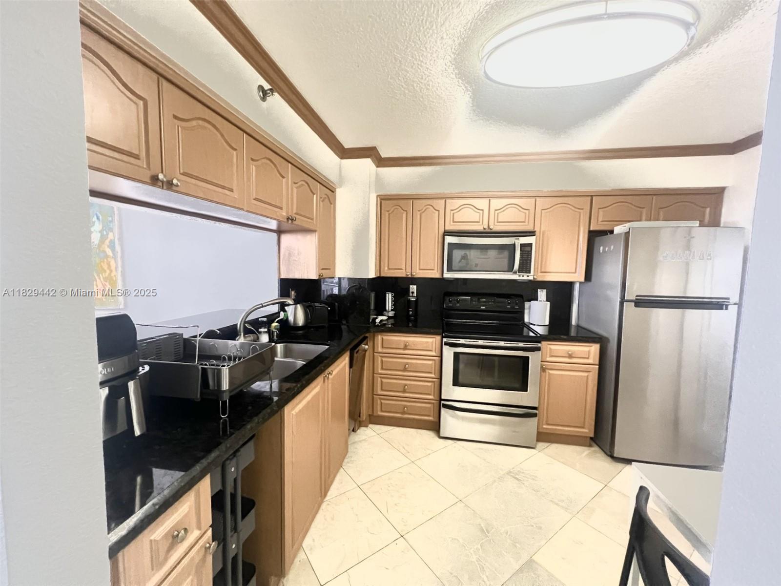 5757 Collins Ave # 803