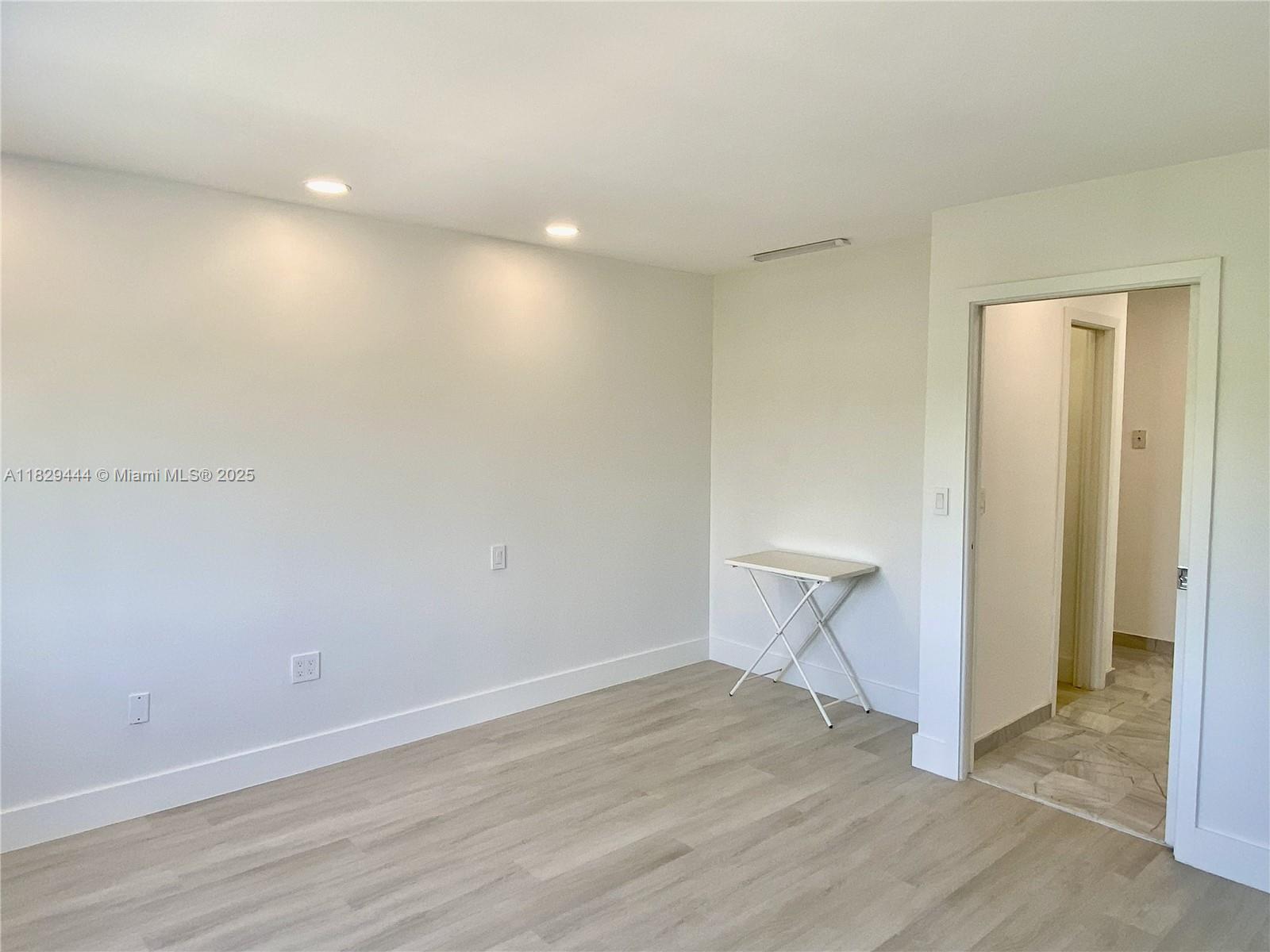 255 Galen Dr # 3D