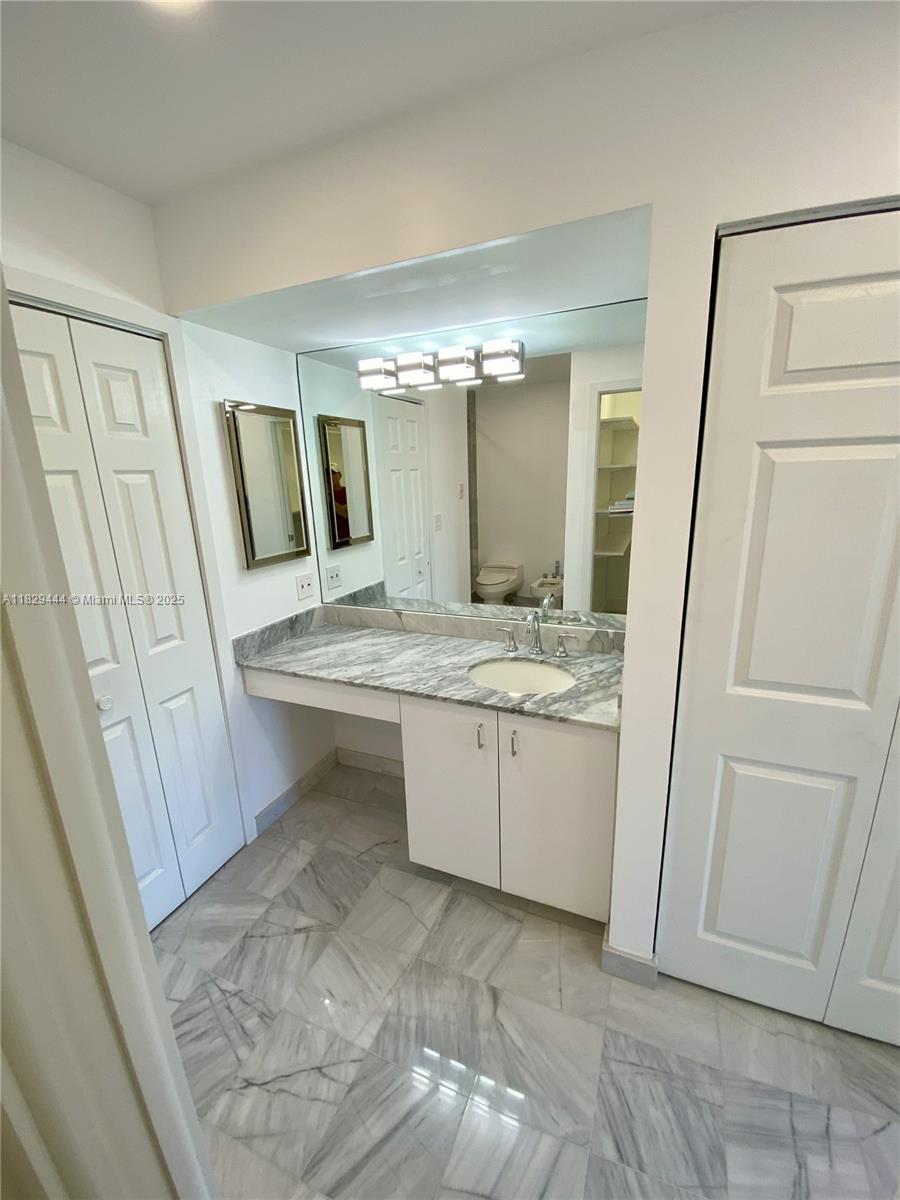 255 Galen Dr # 3D