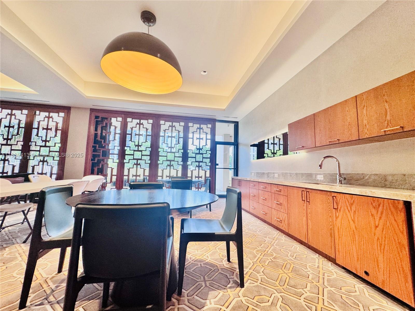 11113 Biscayne Blvd # 653