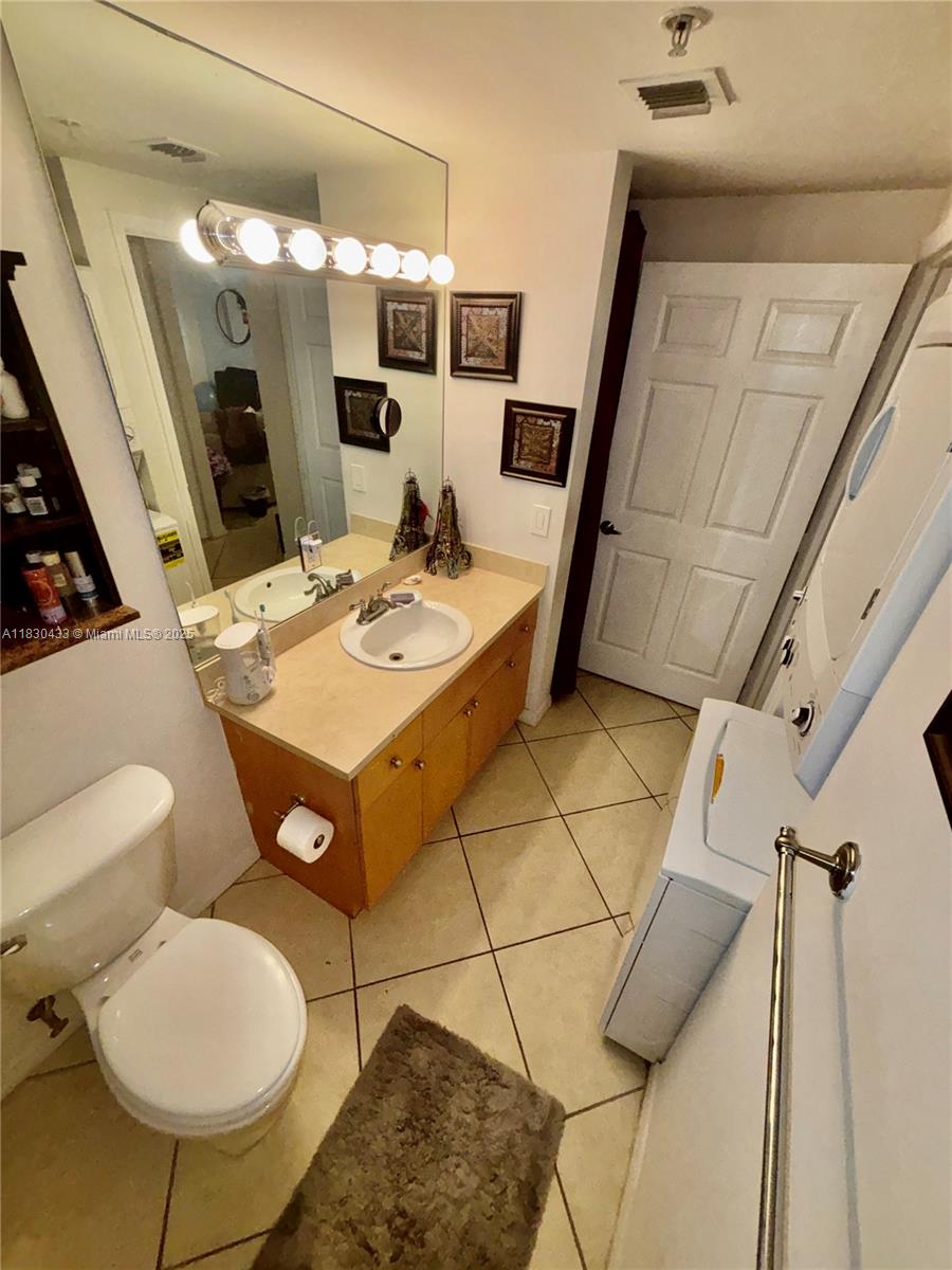 2630 SW 28th St # 34