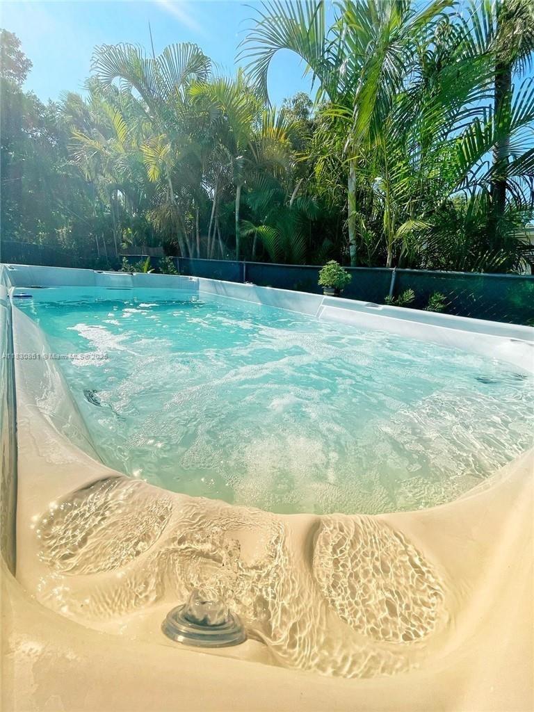 1320 N Biscayne Point Rd