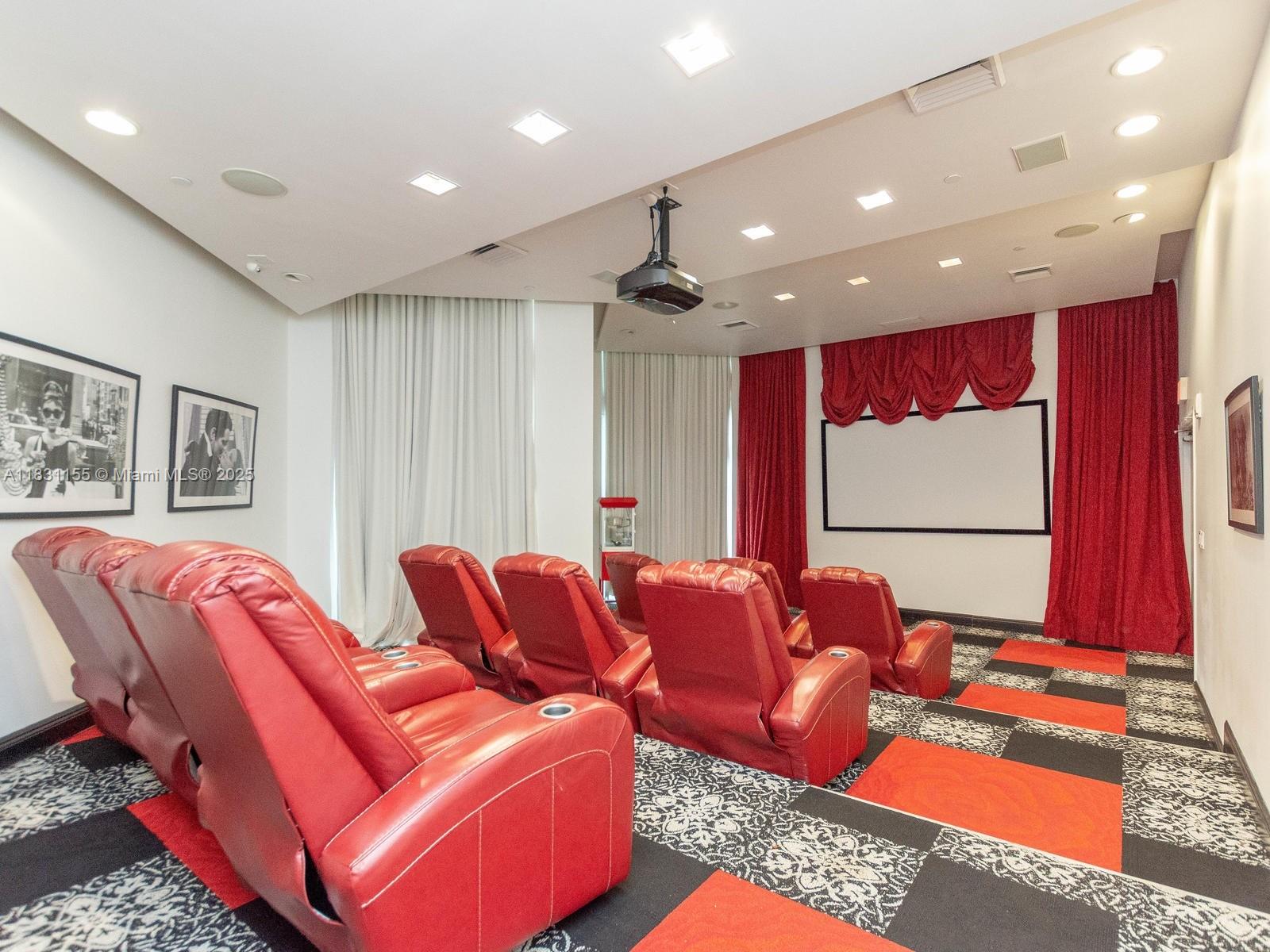 350 S Miami Ave Unit: 3302