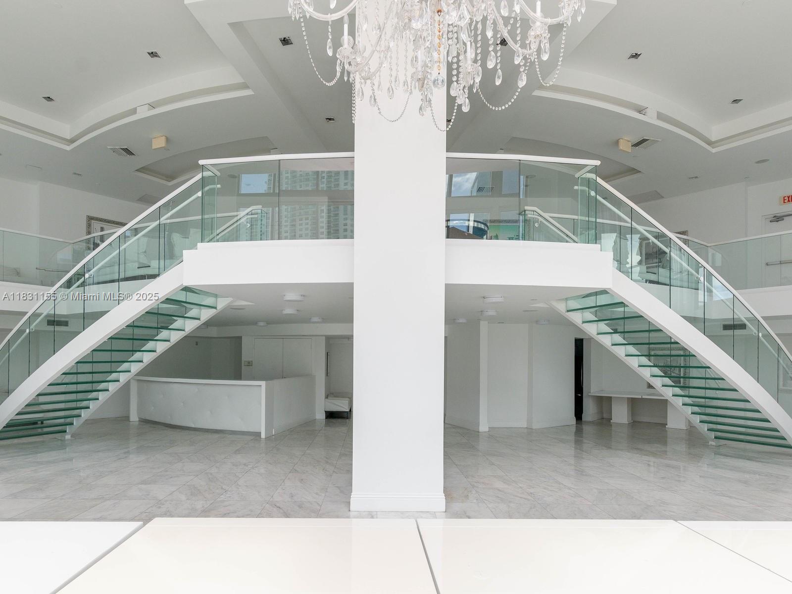 350 S Miami Ave Unit: 3302