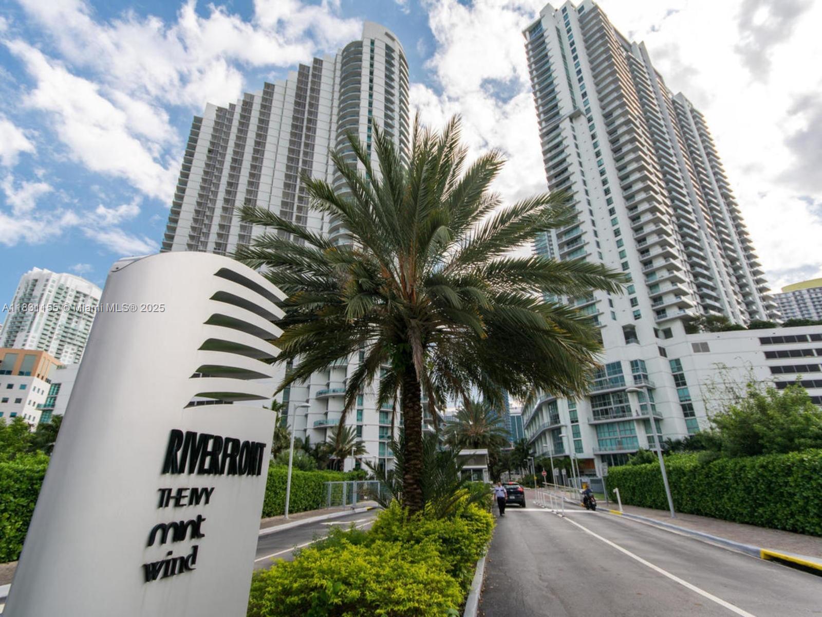 350 S Miami Ave Unit: 3302