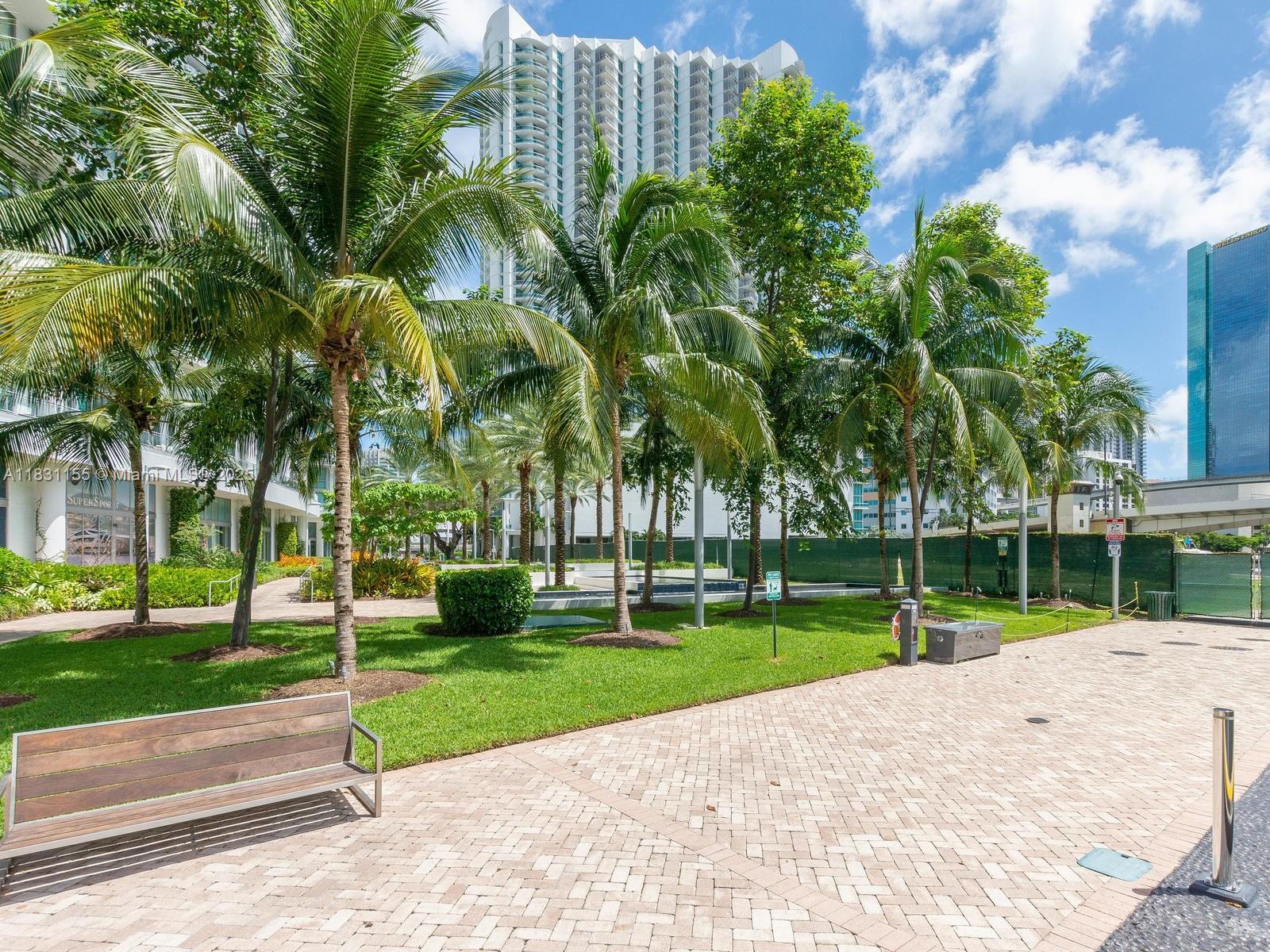 350 S Miami Ave Unit: 3302