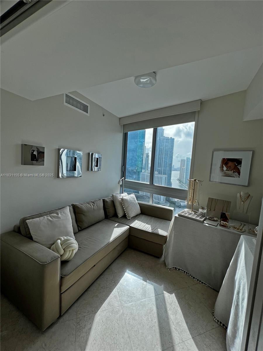 350 S Miami Ave Unit: 3302