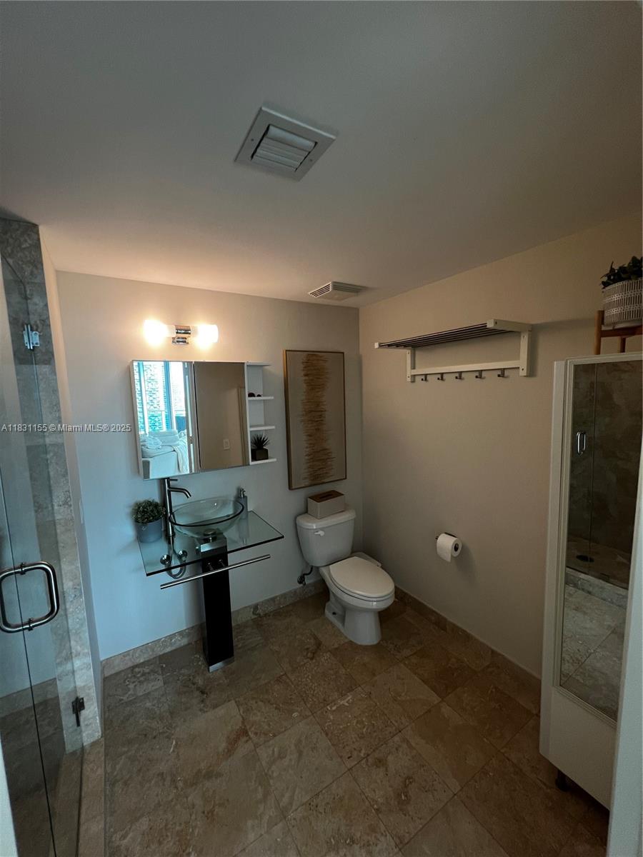 350 S Miami Ave Unit: 3302