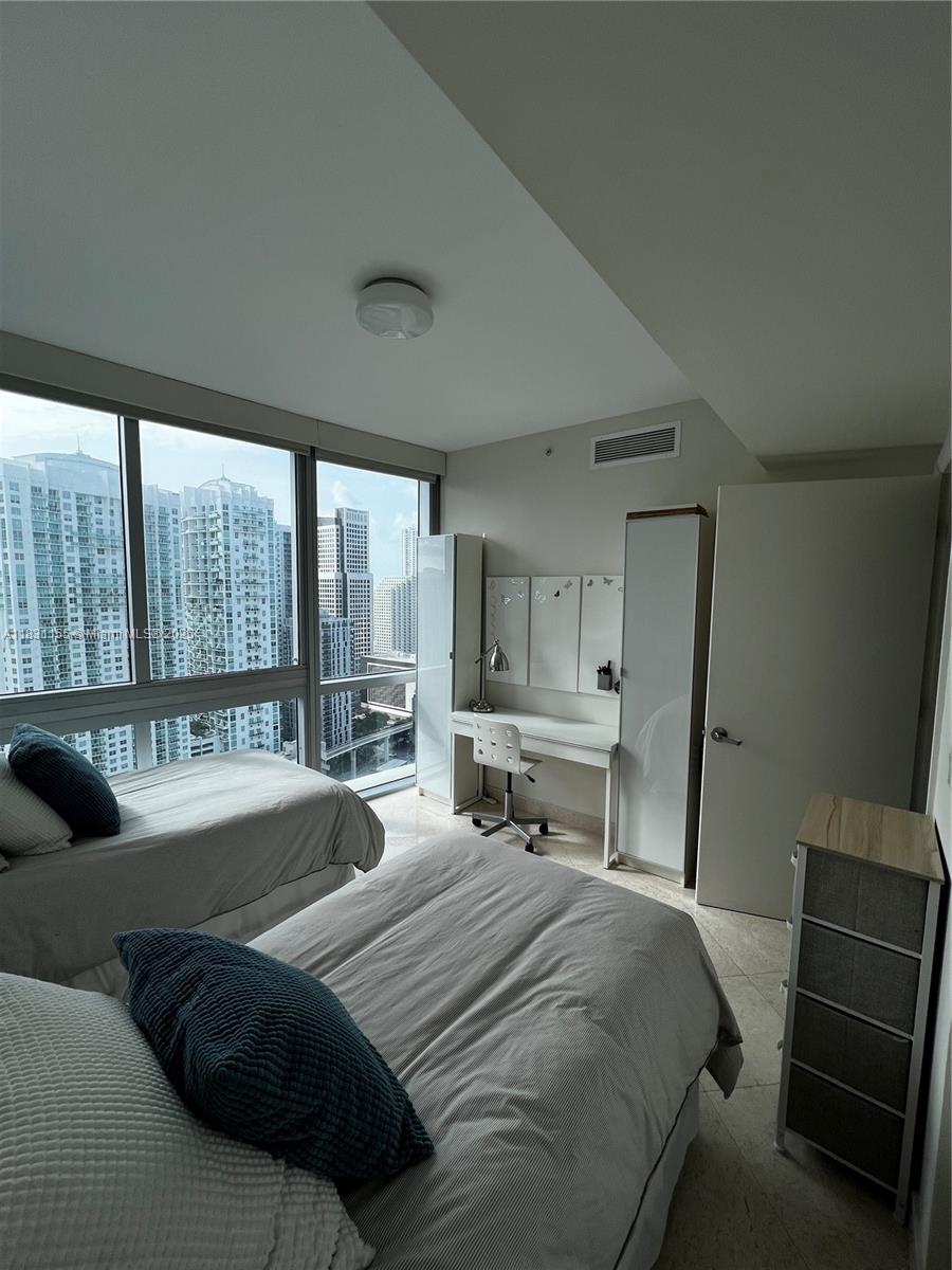 350 S Miami Ave Unit: 3302
