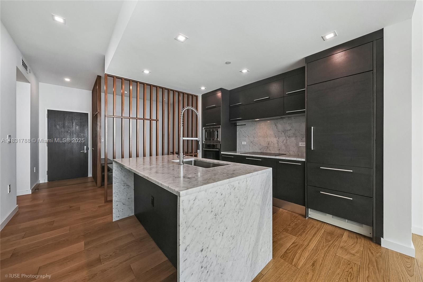 900 Biscayne Blvd # 5004