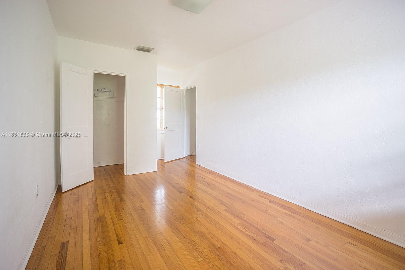 20 Alhambra Cir # 10