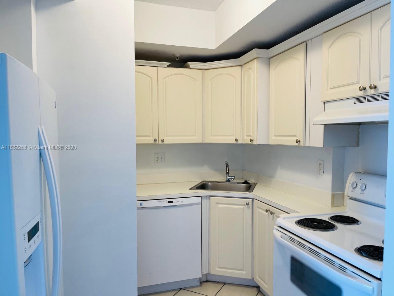 3500 Coral Way # 1106