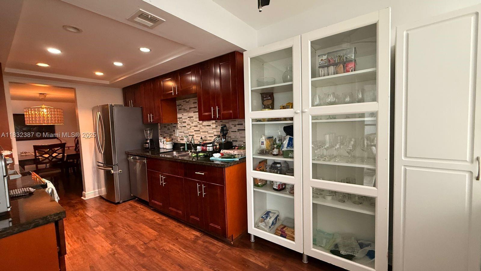 18031 Biscayne Blvd # 904