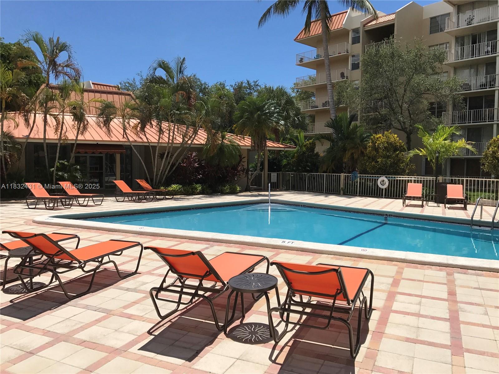 13120 SW 92 Ave # 319 Unit: B-319