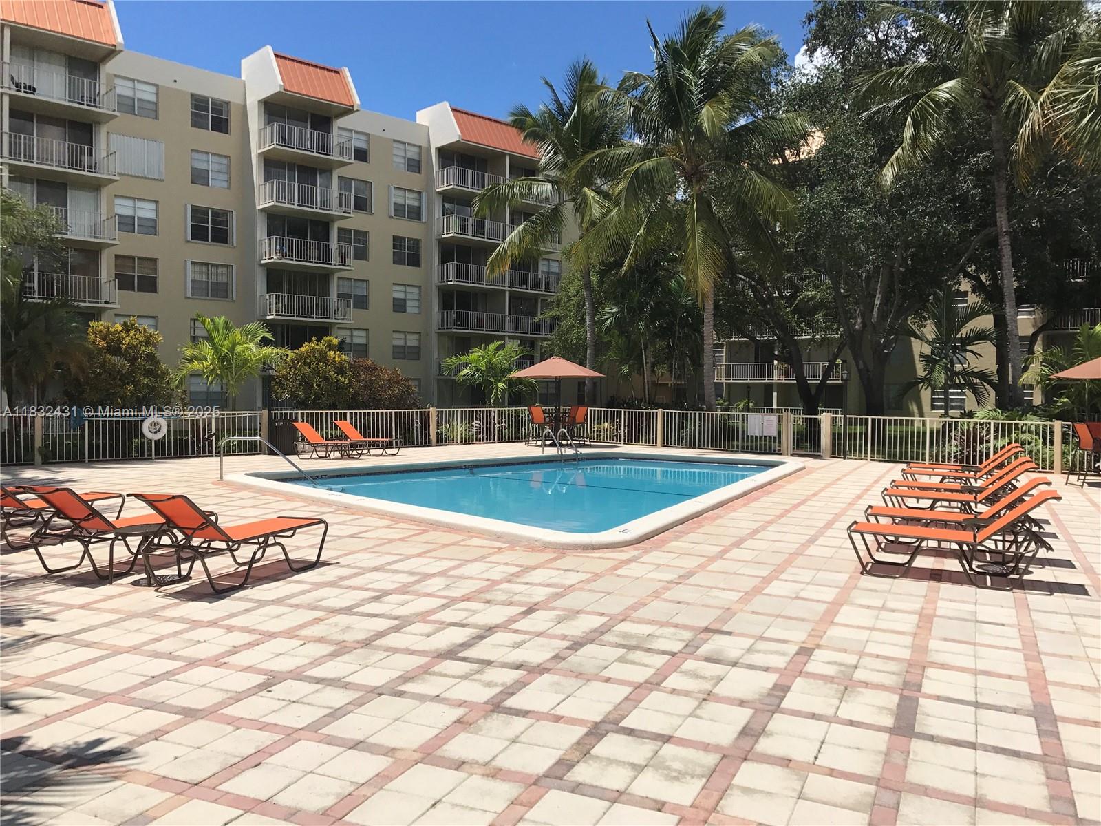 13120 SW 92 Ave # 319 Unit: B-319