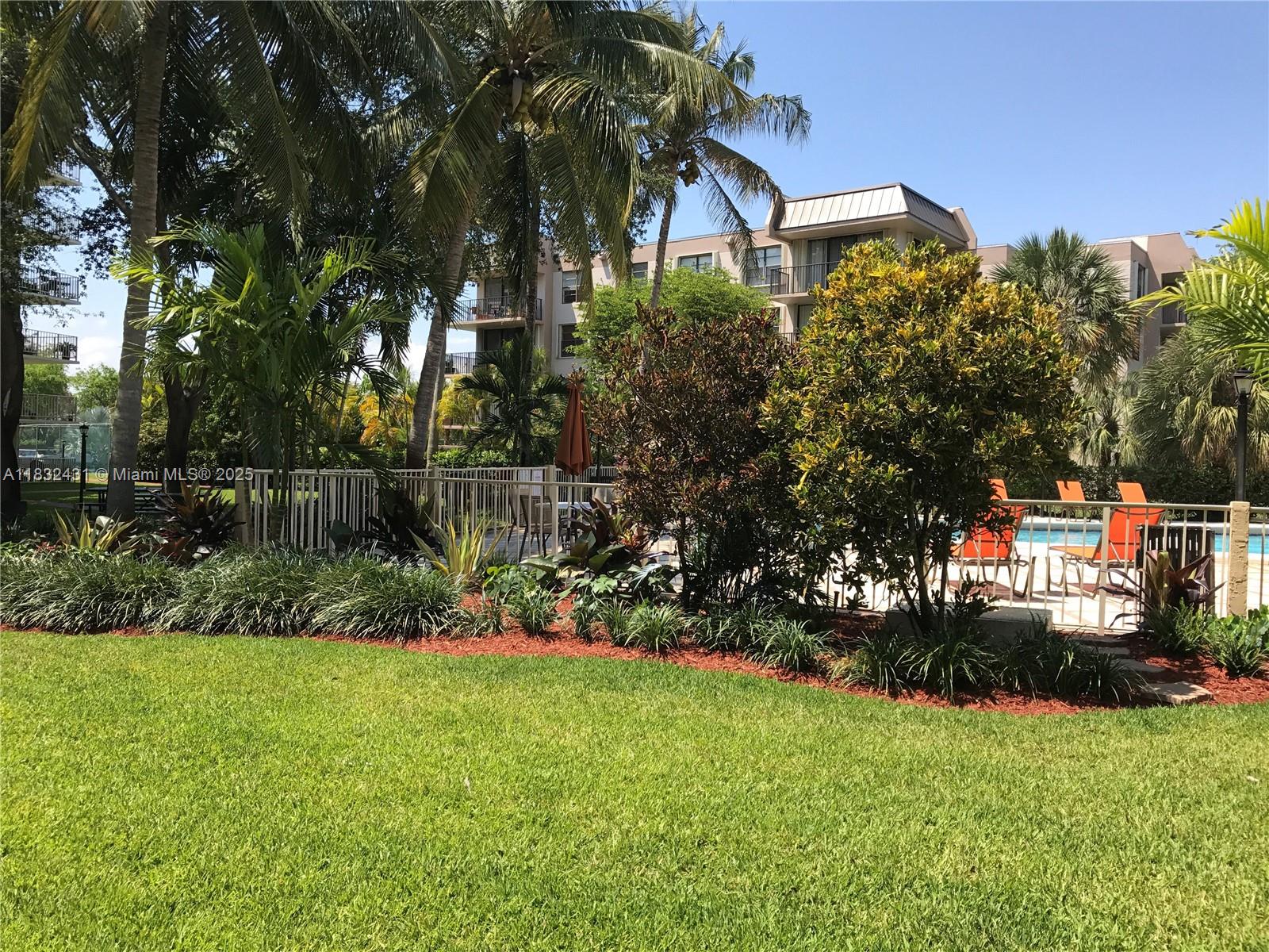 13120 SW 92 Ave # 319 Unit: B-319