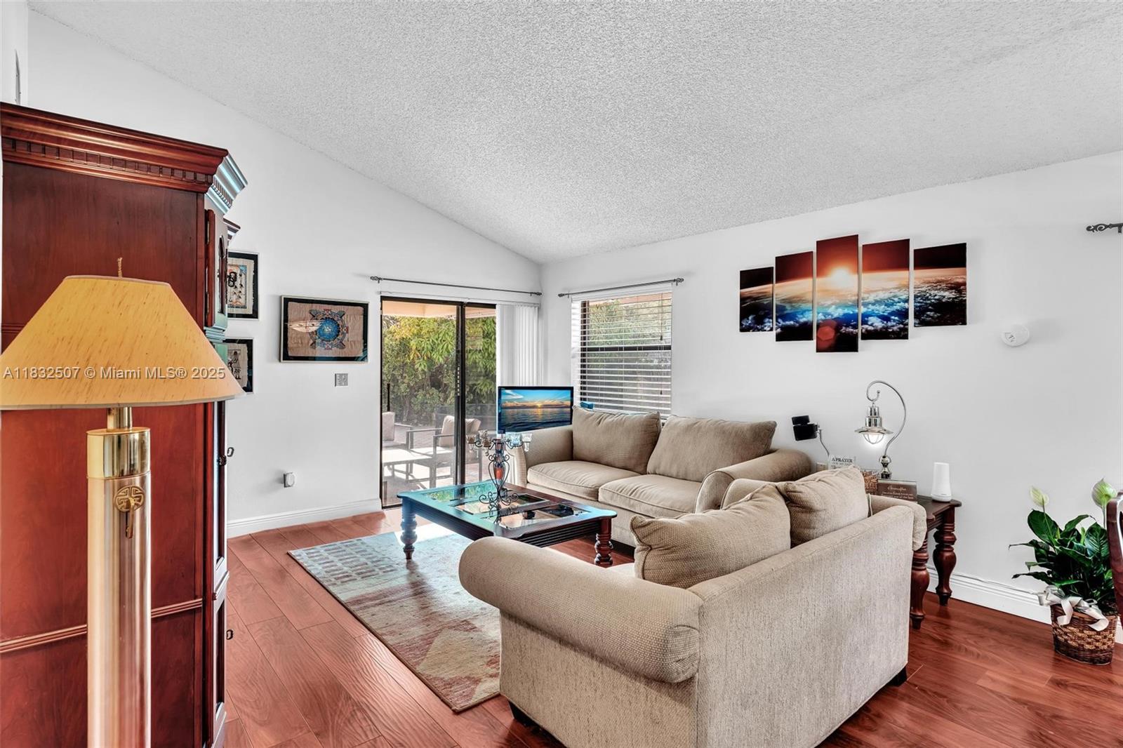 631 SW 113th Ave