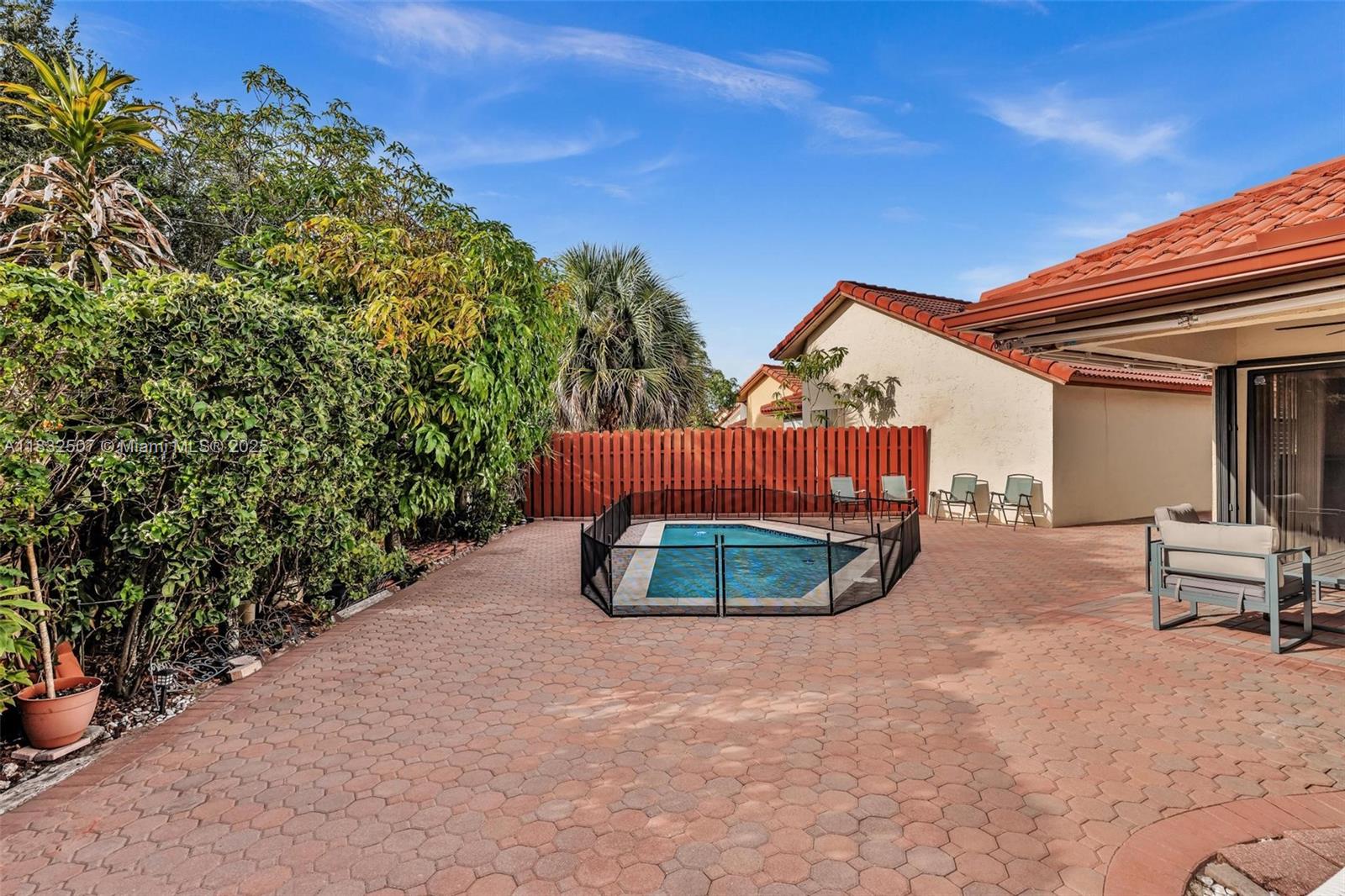 631 SW 113th Ave
