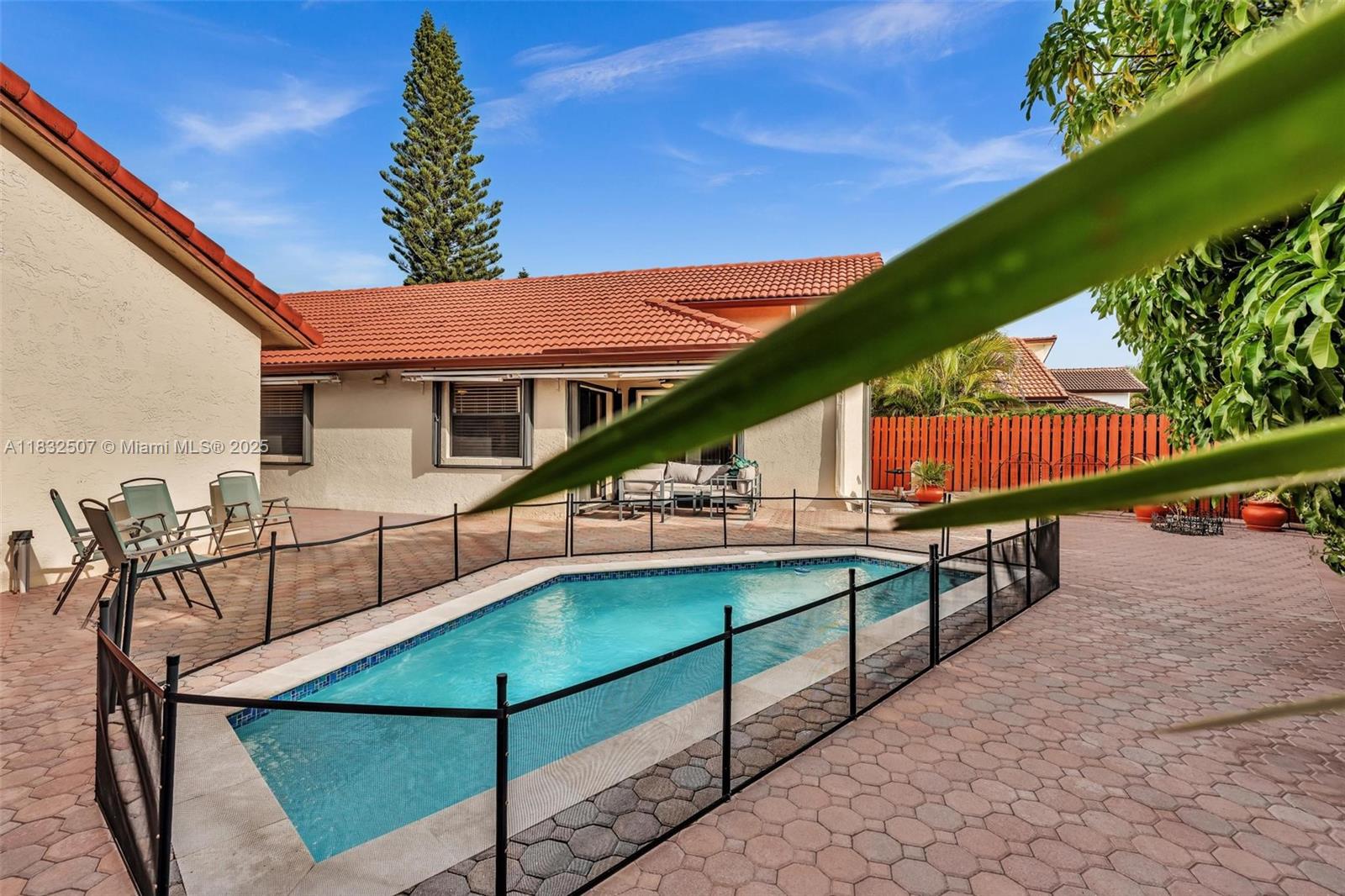 631 SW 113th Ave