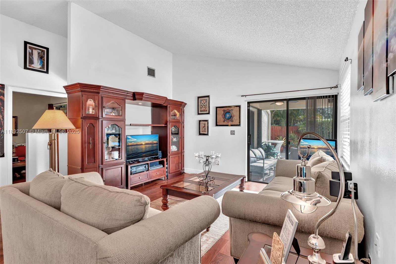 631 SW 113th Ave