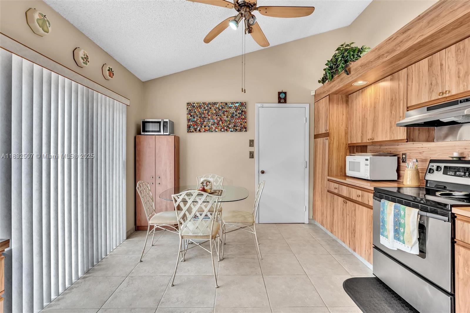 631 SW 113th Ave